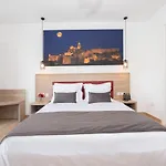 Georges Boutique Living 4*