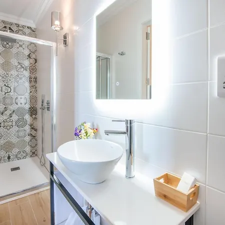 Guest house Georges Boutique Living *