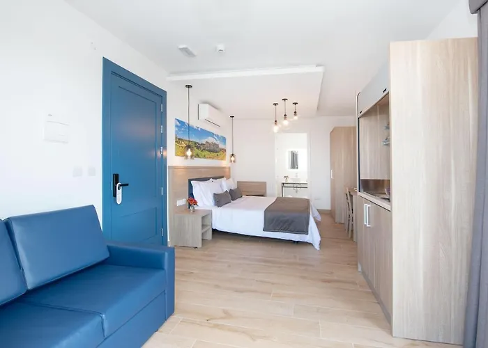 Georges Boutique Living